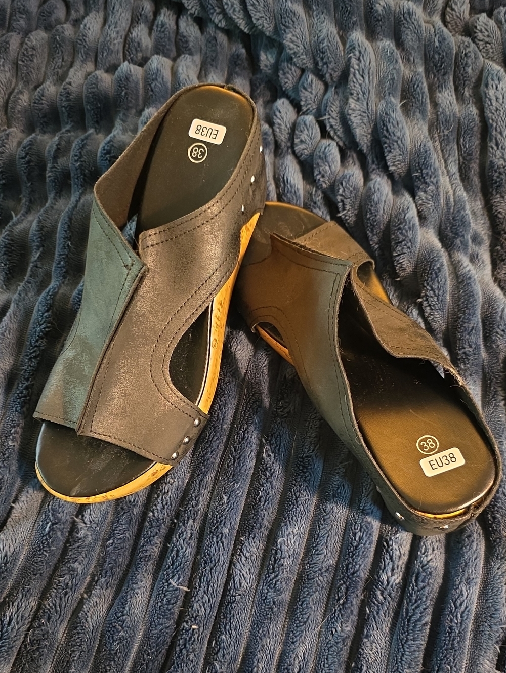 Women's Black Open-Toe Slip-On Clogs - Comfortable Everyday Mule